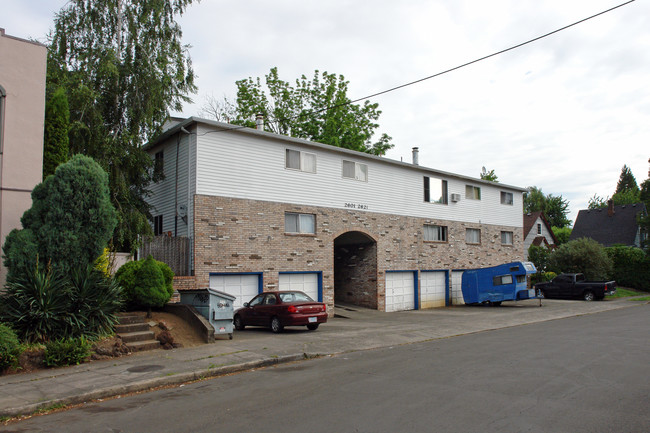 2601-2621 NE Buxton St in Portland, OR - Building Photo - Building Photo