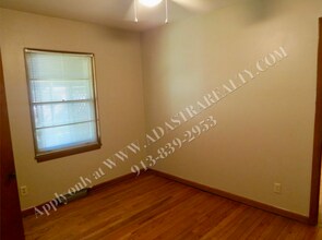 4706 E 113th St in Kansas City, MO - Building Photo - Building Photo
