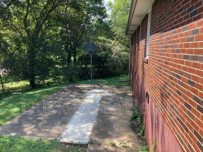 206 Lee Dr in Columbia, TN - Building Photo - Building Photo