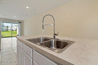 580 Running Wds St in Orange Park, FL - Building Photo - Building Photo