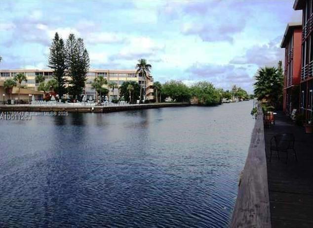 2775 Taft St in Hollywood, FL - Building Photo