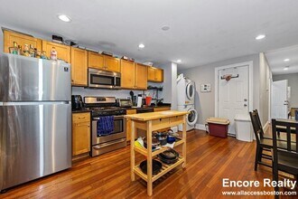 70 Hillside St, Unit 3 in Boston, MA - Building Photo - Building Photo
