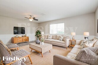 2307 E Everett Dr, Unit 1-203 in Phoenix, AZ - Building Photo - Building Photo