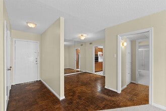 2701 Bellefontaine in Houston, TX - Building Photo - Building Photo