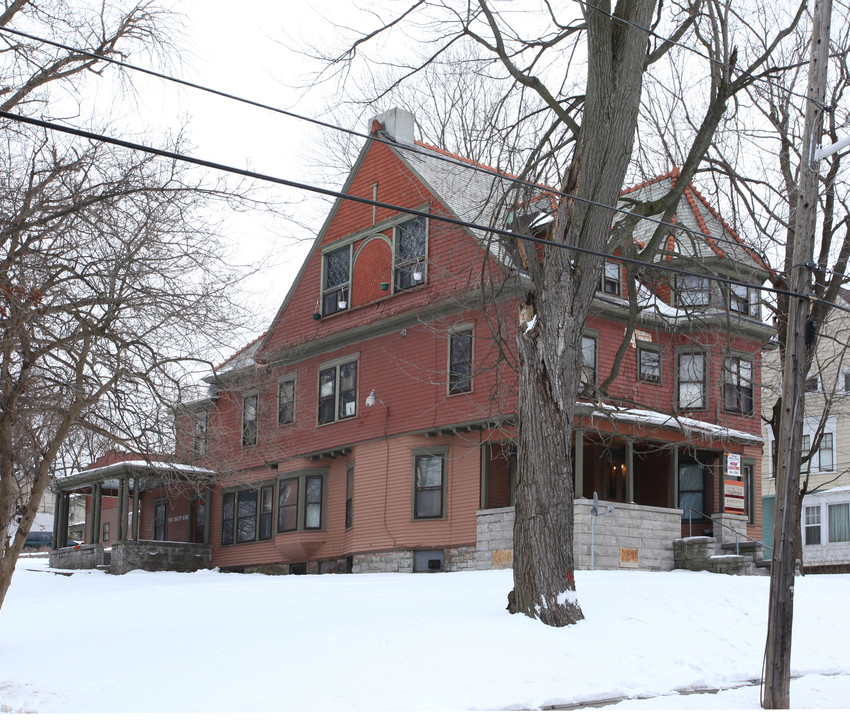 321 Westcott St in Syracuse, NY - Foto de edificio