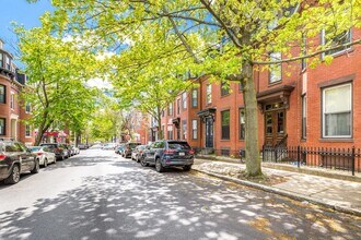 325 K St, Unit 1 in Boston, MA - Building Photo - Building Photo