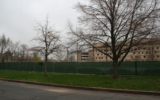 1926 Emerson St Apartments