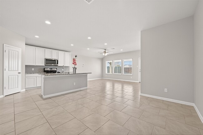 7558 Highland Chase Dr