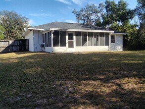 330 Chestnut Ave in Orange City, FL - Building Photo - Building Photo