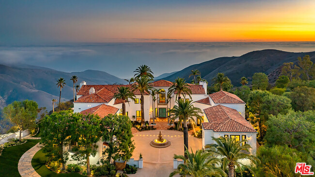 10502 Yellow Hill Rd in Malibu, CA - Building Photo - Building Photo