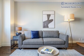 200 E 82nd St in New York, NY - Building Photo - Building Photo