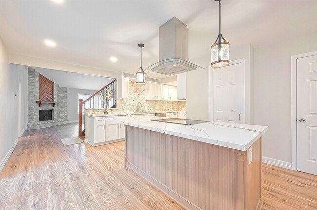 property at 2446 Long Reach Dr