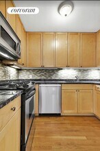 203 W 90th St in New York, NY - Building Photo - Building Photo
