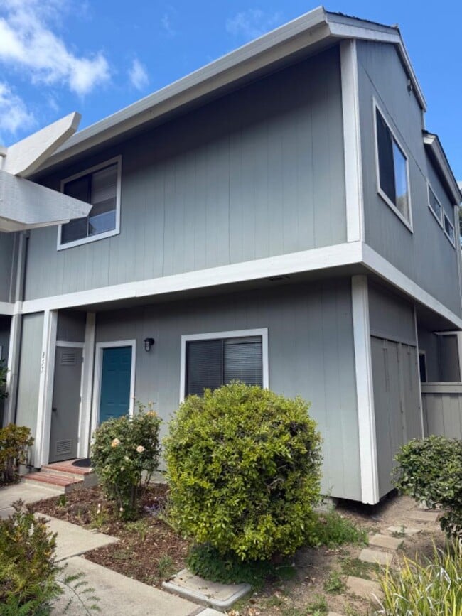 property at 857 Lynx Ln