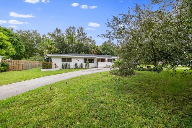property at 11725 SW 81st Rd