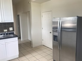 4712 W Monroe St Apartamentos