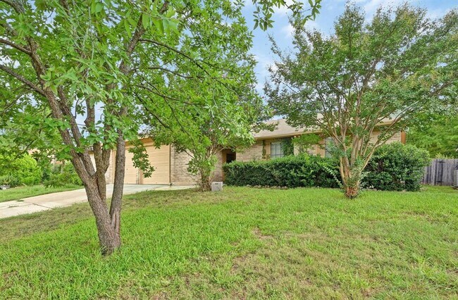 6511 Lancret Hill Dr in Austin, TX - Building Photo - Building Photo