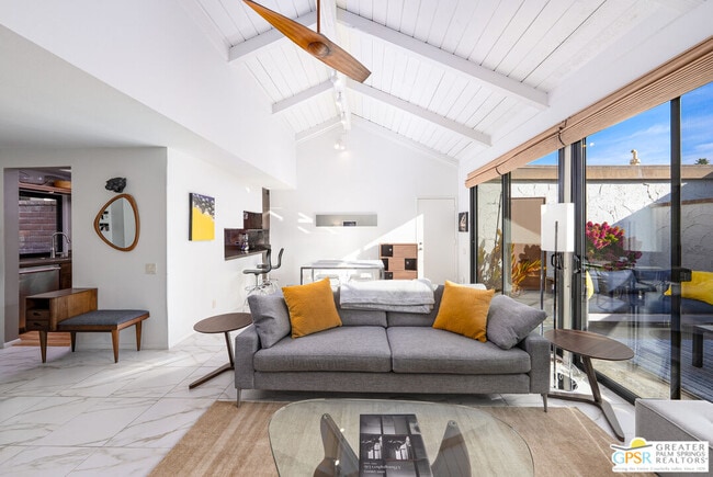 4545 E 7 Lakes Dr in Palm Springs, CA - Building Photo - Building Photo