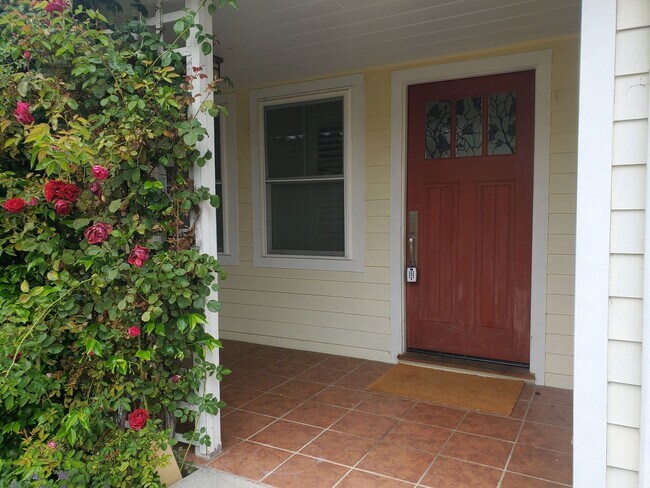 1206 Drown Ave in Ojai, CA - Building Photo - Building Photo