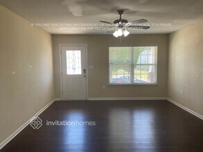 2942 Village Center Dr in Dallas, NC - Building Photo - Building Photo