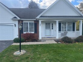 84 Brownstone Ln in Rochester, NY - Building Photo