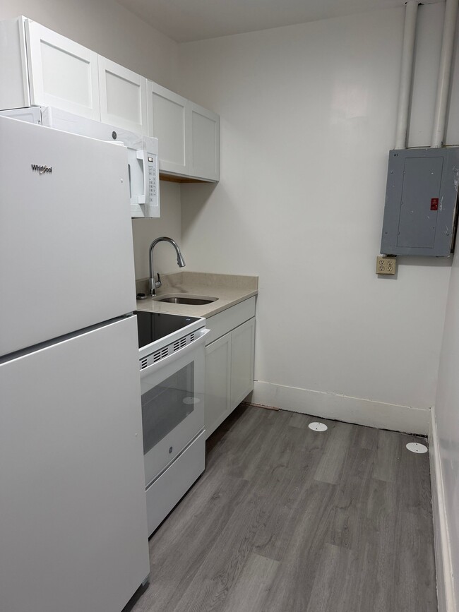 property at 33 N Washington St