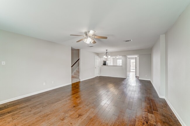 382 N Post Oak Ln in Houston, TX - Building Photo - Building Photo