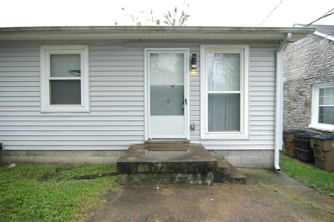 2130 Burns St in Nashville, TN - Building Photo - Building Photo