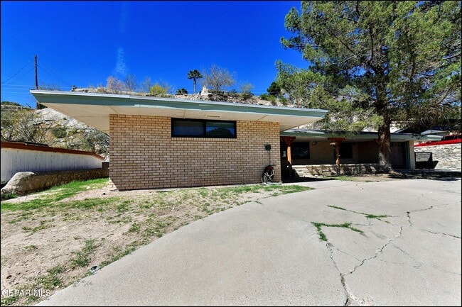 4217 Canterbury Dr in El Paso, TX - Building Photo - Building Photo