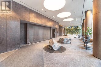 110 Broadway Ave in Toronto, ON - Building Photo - Building Photo