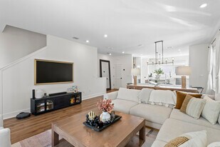2506 W Cleveland St, Unit 10 in Tampa, FL - Building Photo