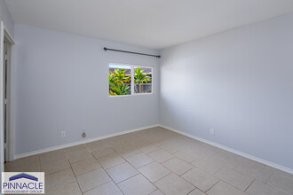 1367 Kuahaka St in Pearl City, HI - Foto de edificio - Building Photo