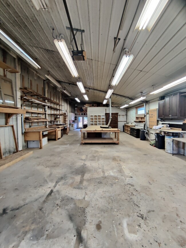 15226 Creek Rd in Sandwich, IL - Building Photo - Building Photo