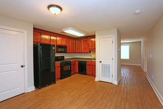 Tifton Apartments in Tifton, GA - Foto de edificio - Interior Photo