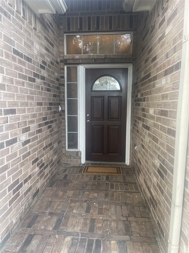 4907 Chase Stone Dr in Bacliff, TX - Building Photo - Building Photo