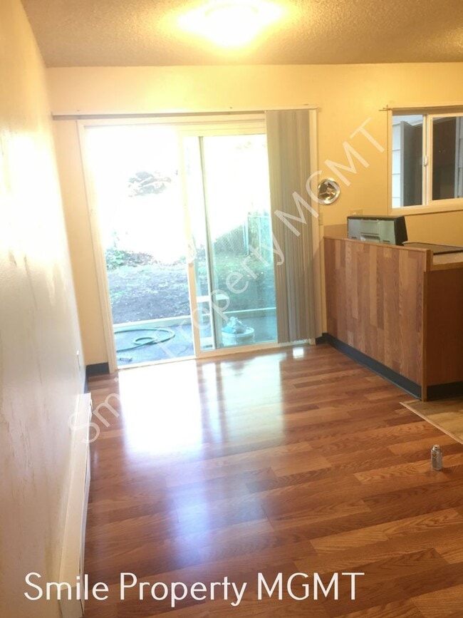 7317 SE Steele St in Portland, OR - Building Photo - Building Photo