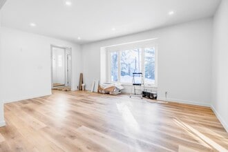 1819 Assiniboine Av in Winnipeg, MB - Building Photo - Building Photo