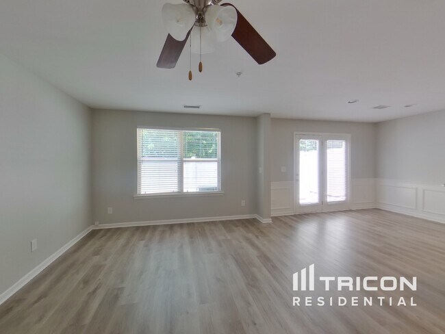 1084 Neeleys Bnd in Spring Hill, TN - Building Photo - Building Photo