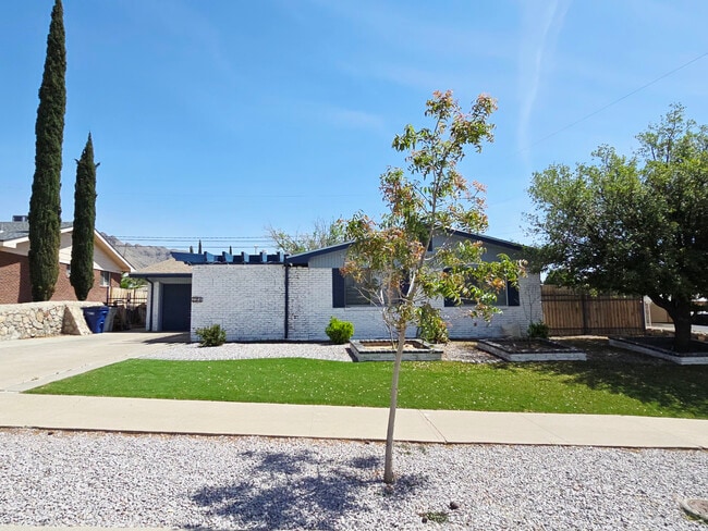 property at 204 Stratus Rd