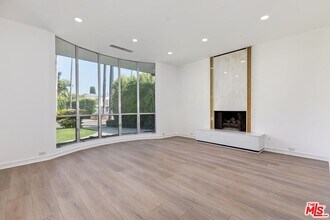 719 N Bedford Dr in Beverly Hills, CA - Building Photo - Building Photo