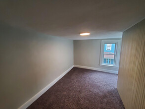 546 Larimer Ave, Unit 546 Larimer in Turtle Creek, PA - Foto de edificio - Building Photo