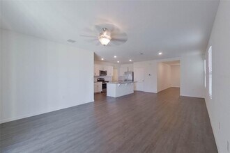 32016 Katelin Cir in Leesburg, FL - Building Photo - Building Photo