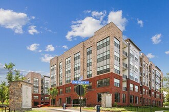 106 Saint Ives Pl, Unit 103 in Oxon Hill, MD - Building Photo - Building Photo