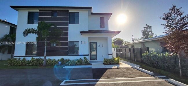 property at 1313 NW 6th Ave Unit A