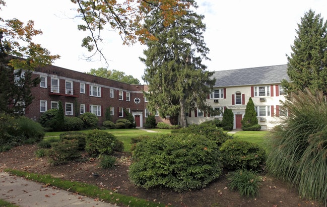 955F East Front Street in Plainfield, NJ - Building Photo - Building Photo