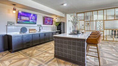 Yardley Flats Apartments in Knoxville, TN - Foto de edificio - Building Photo