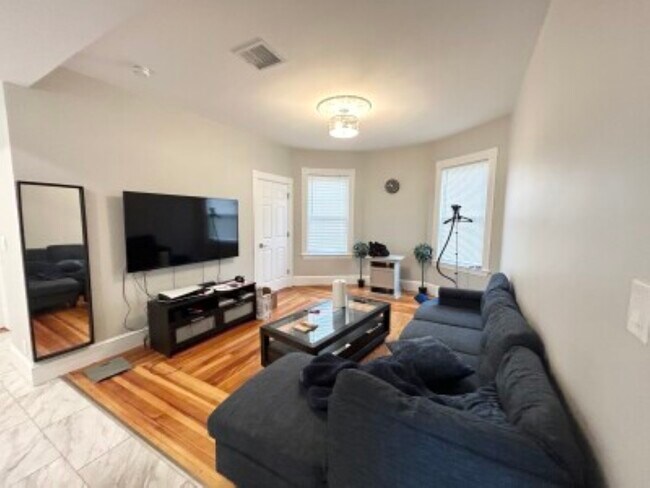 property at 267 E Cottage St