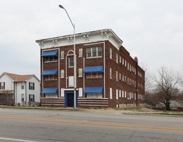 Paseo Garden in Kansas City, MO - Building Photo