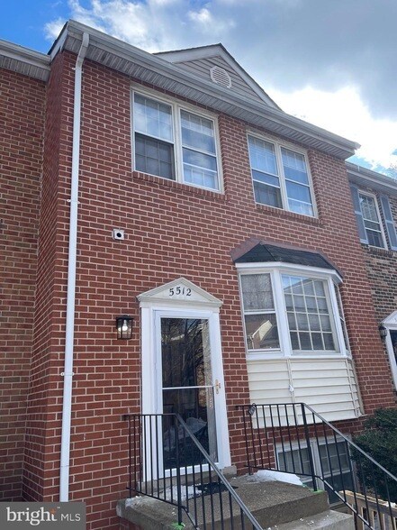 5512 E Boniwood Turn, Unit 302 in Clinton, MD - Building Photo