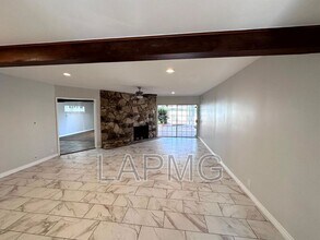 16841 Minnehaha St in Los Angeles, CA - Building Photo - Building Photo